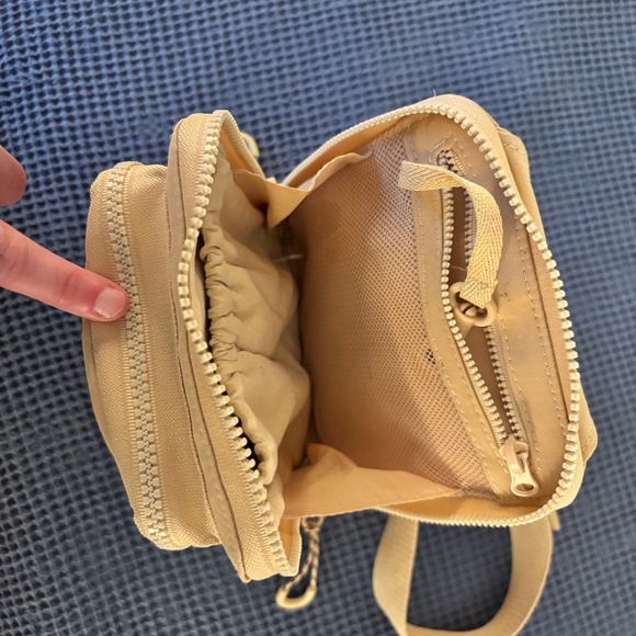 BÉIS Sport Sling - Cross Body Bag - Beige - Picture 7 of 10